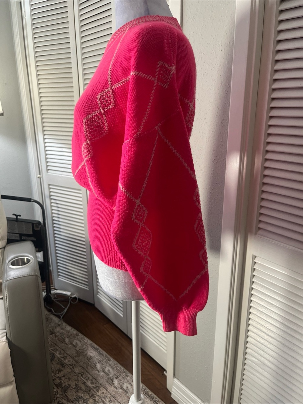 Bogner Bright Pink Crewneck Sweater with white diamond Argyle print sz Small - Picture 4 of 11